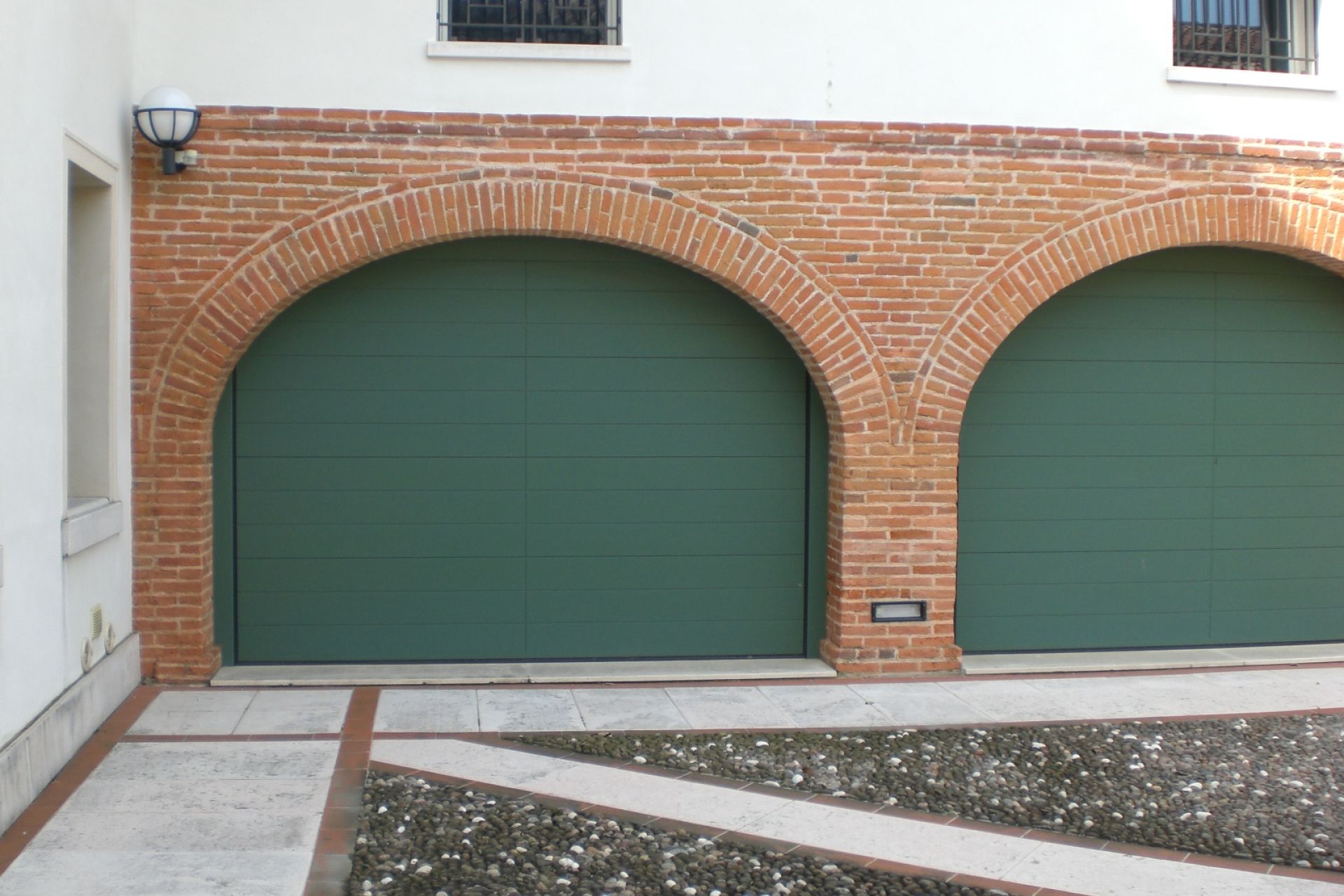Portoni sezionali automatici